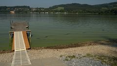 Steg in den Stausee Lipno