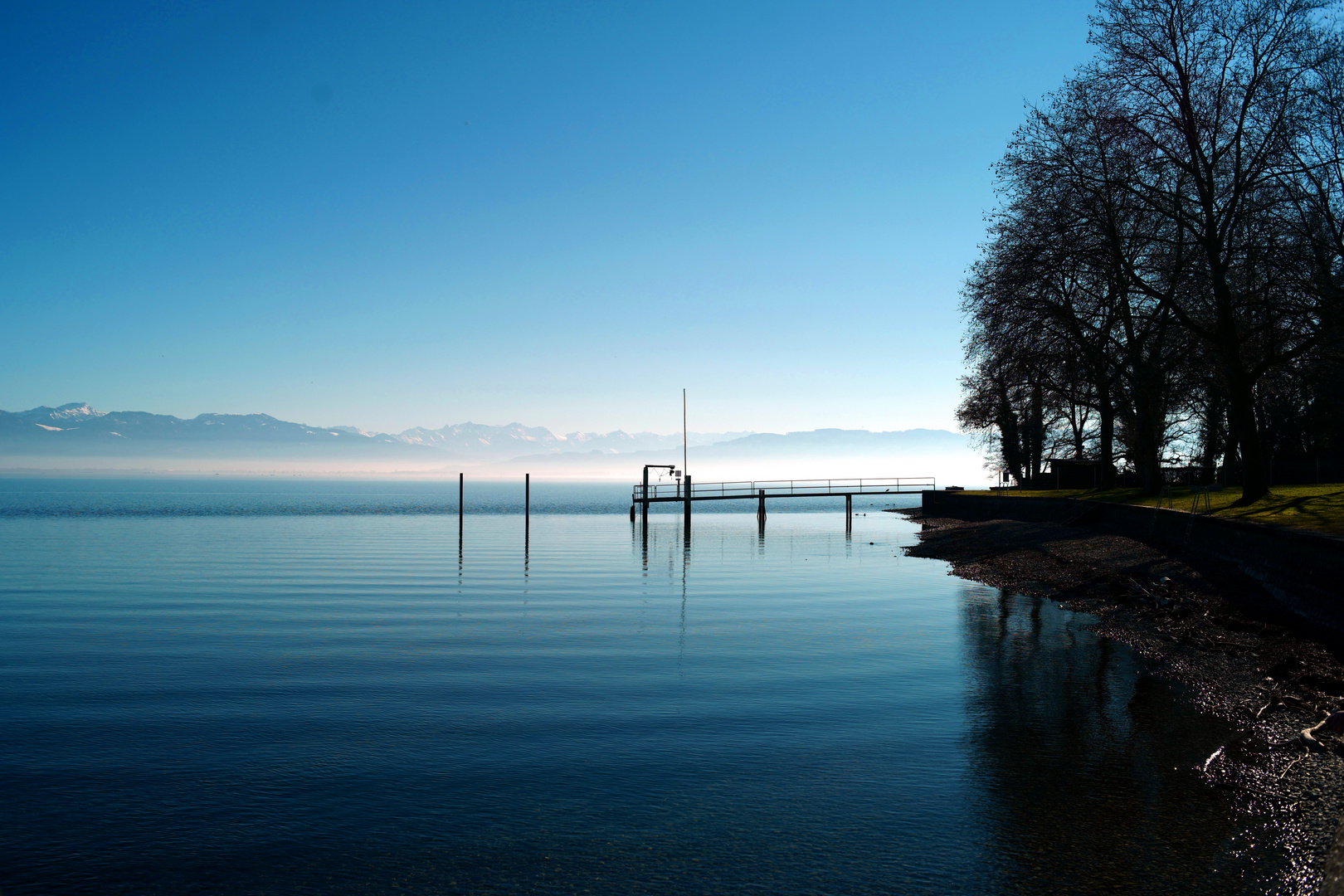 Steg in der Wasserburger Bucht Bodensee