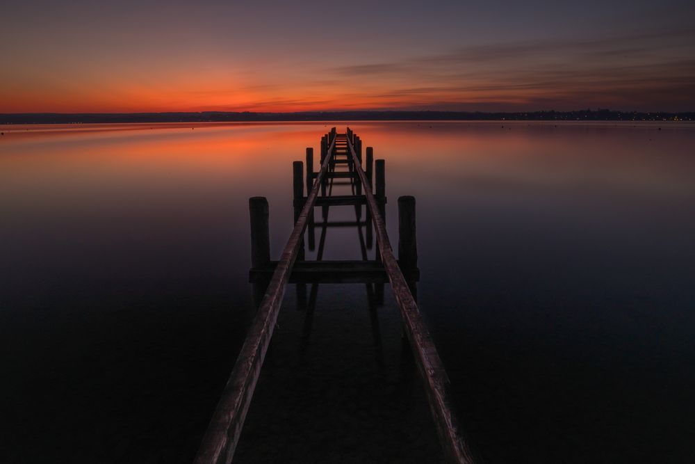 Steg nach Sonnenuntergang Foto & Bild | deutschland, europe, bayern ...