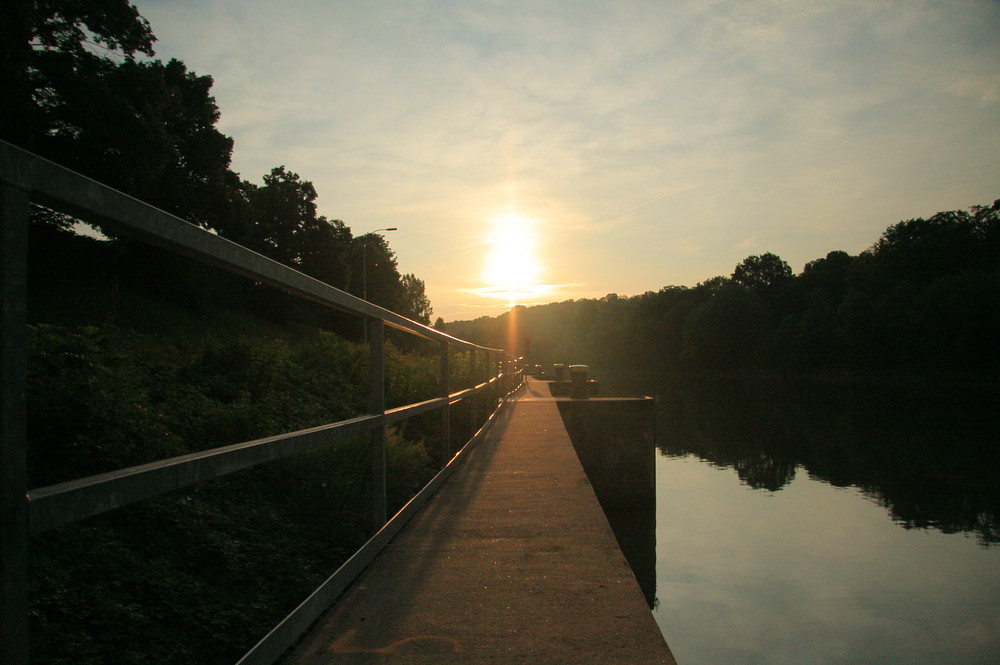 Steganlage am Neckar