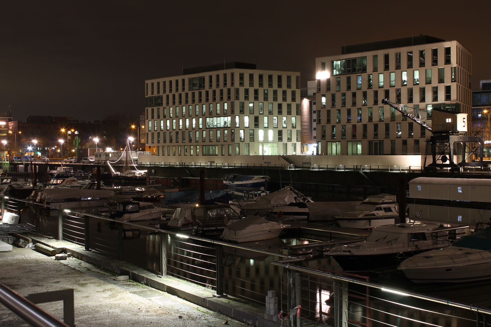 Steganlage im Rheinauhafen Köln