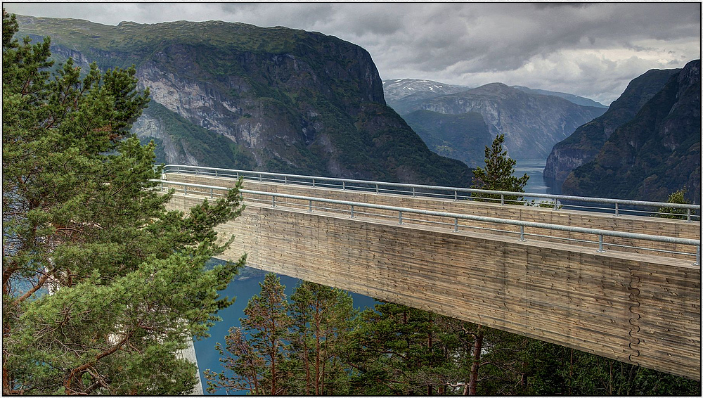 Stegastein Aussichtspunkt am Aurland-Fjord : Norwegenreise 2013 ( HDR )