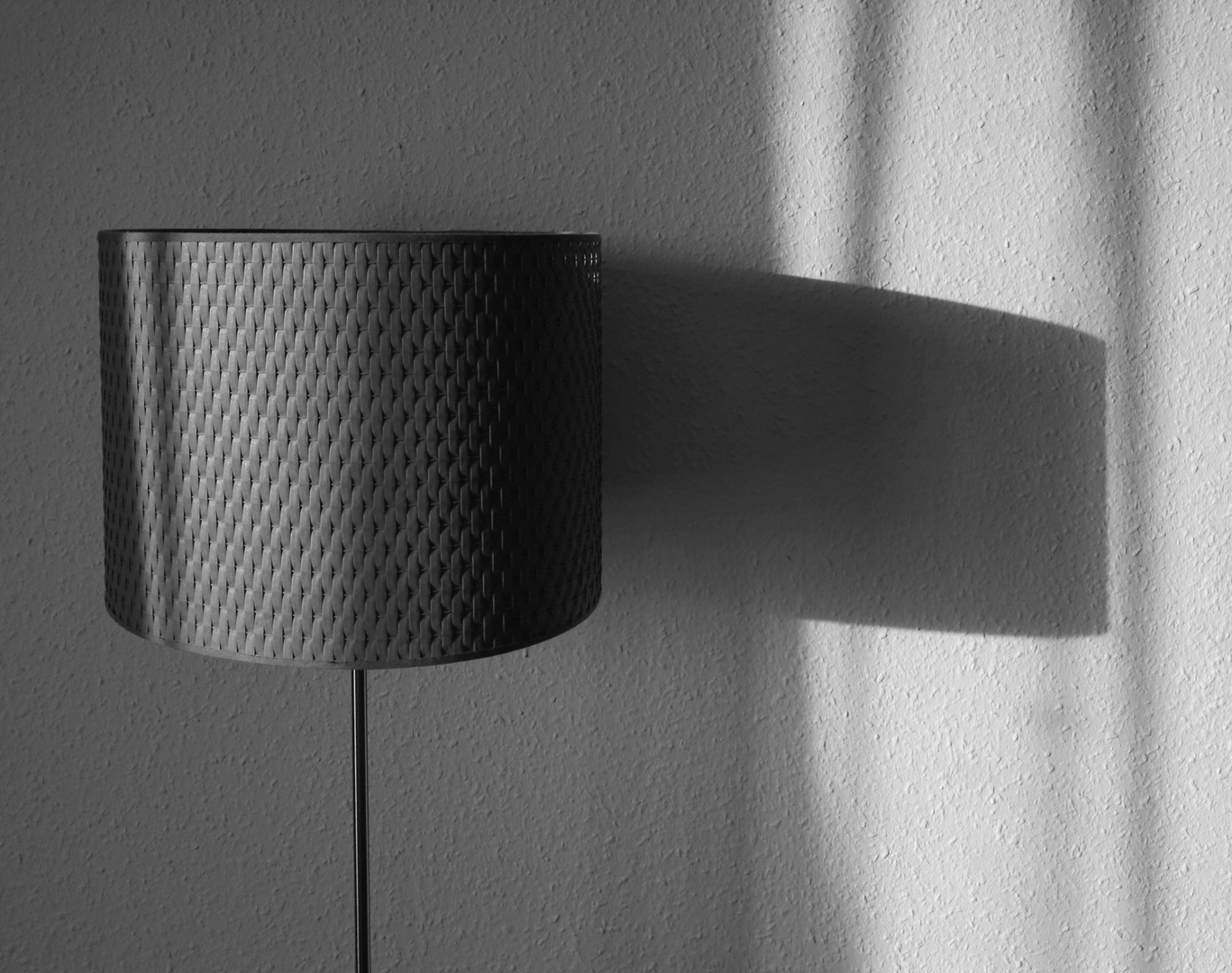 Stehlampe im Hotelzimmer