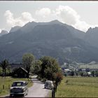 Steiermark 1957 - Blick auf Kloster Admont u. Gesäuse auf Red Kodachrome