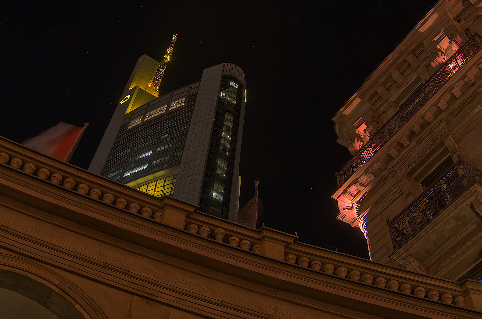 Steigenberger Hotel Frankfurter Hof, Frankfurt am Main, mit Commerzbank