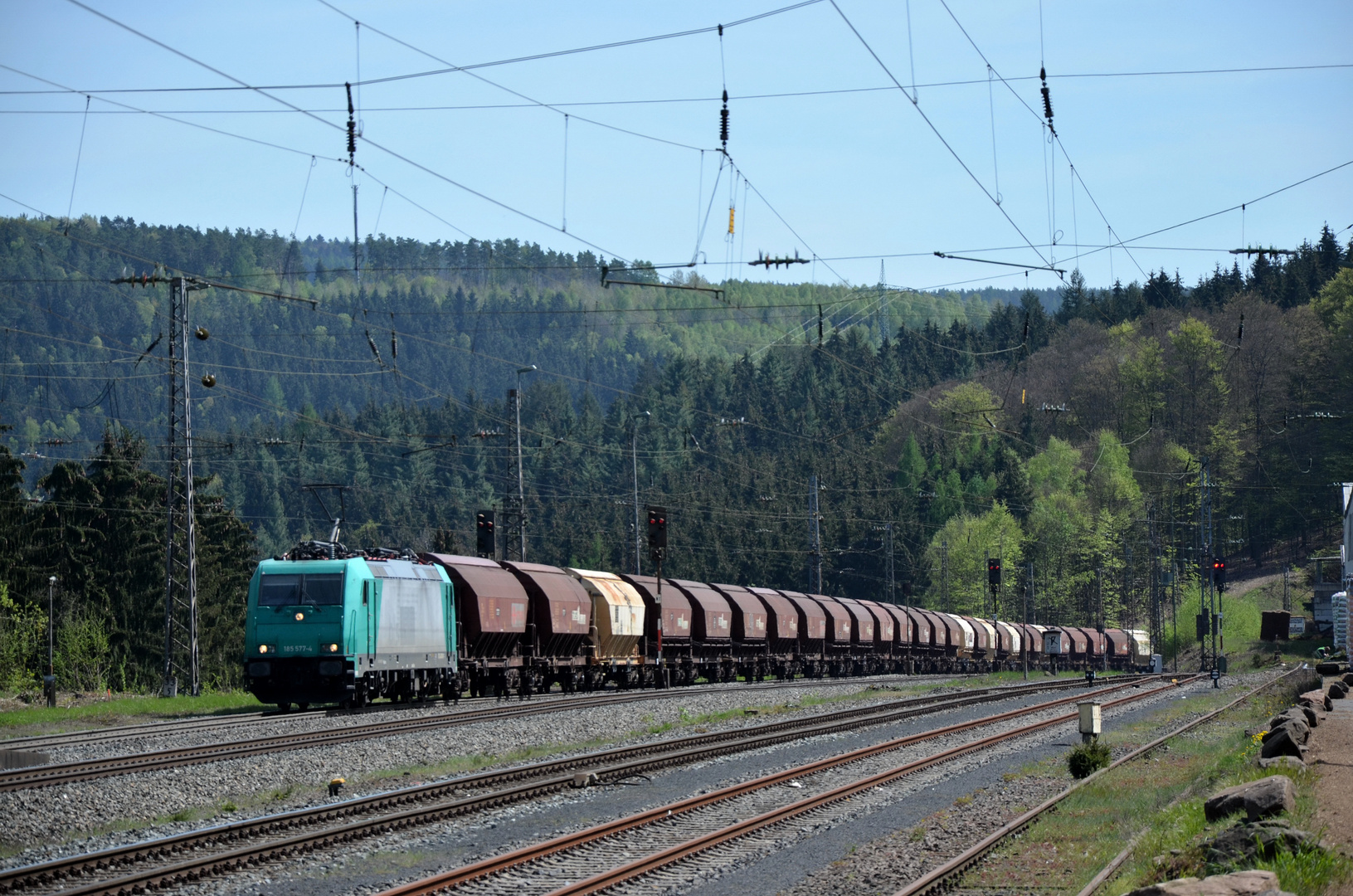 Steigungsreiche Bahnhofs-Durchfahrt