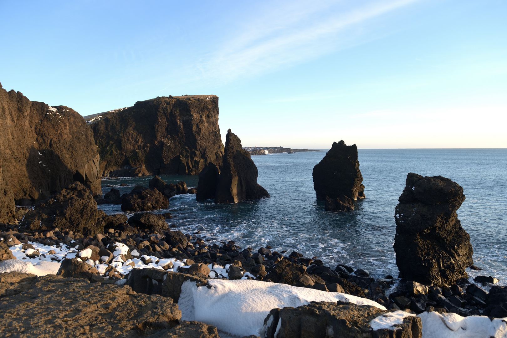 Steilküste auf dem Weg nach Keflavik