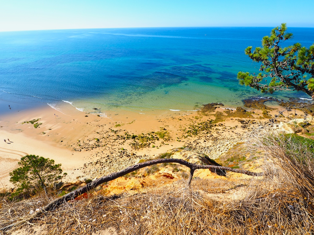 Steilküste der Algarve mit Blick auf den Atlantik