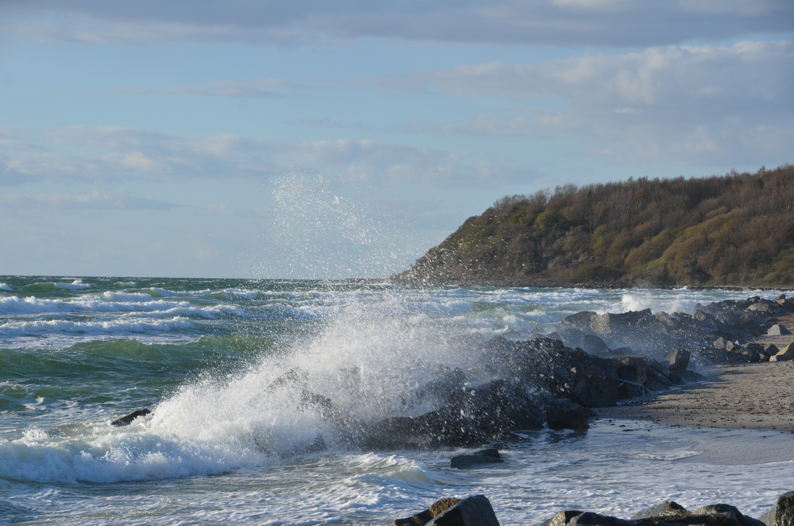 Steilküste und Wind