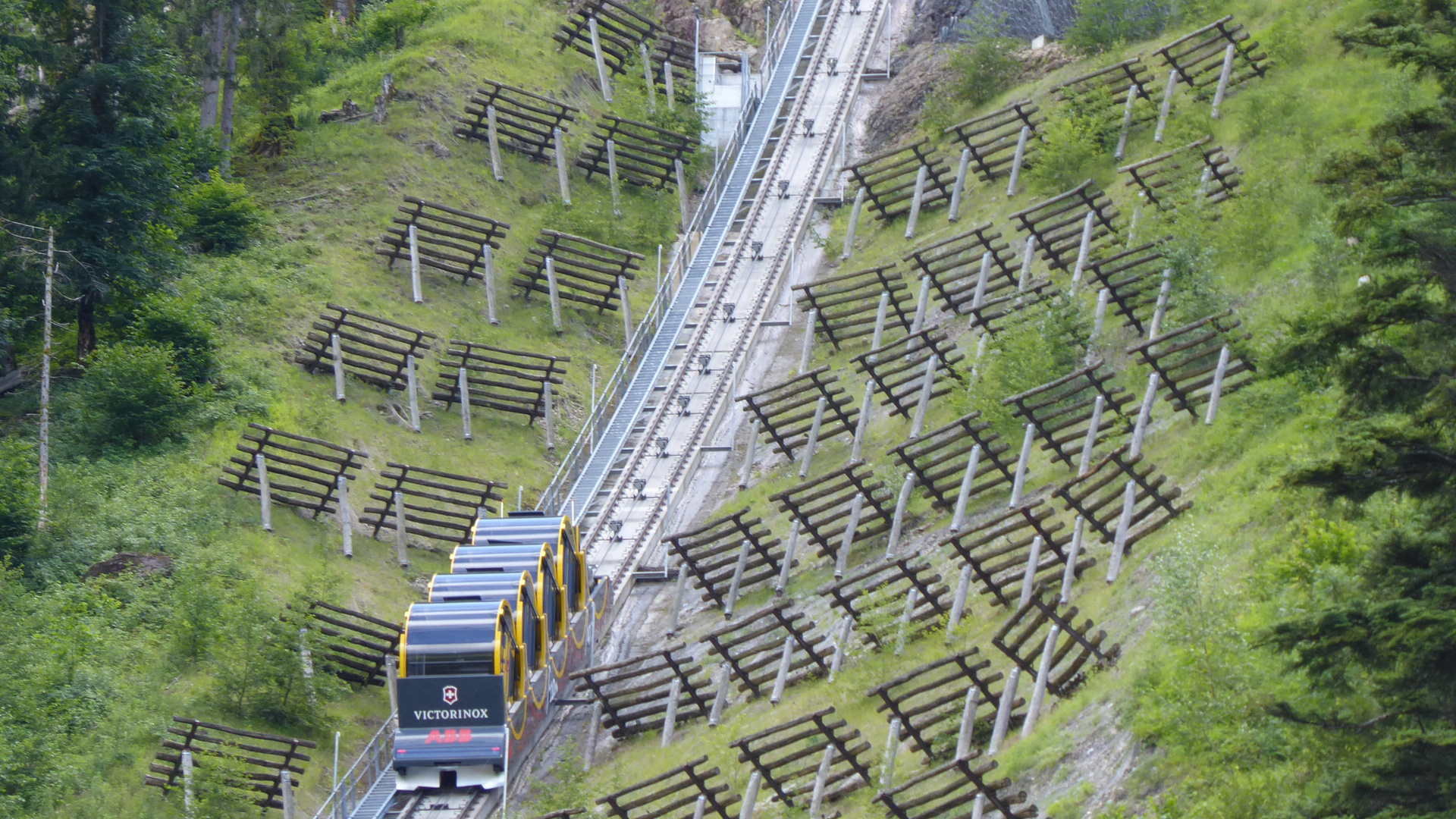 Steilste Standseilbahn  Region Stoss-Muotatal