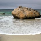 Stein am Strand von Bleiköya / Norwegen