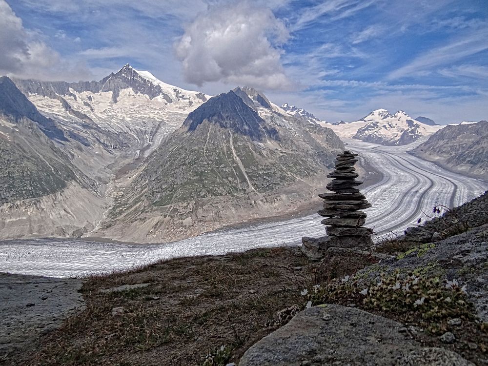 Stein auf Stein am Aletschgletscher