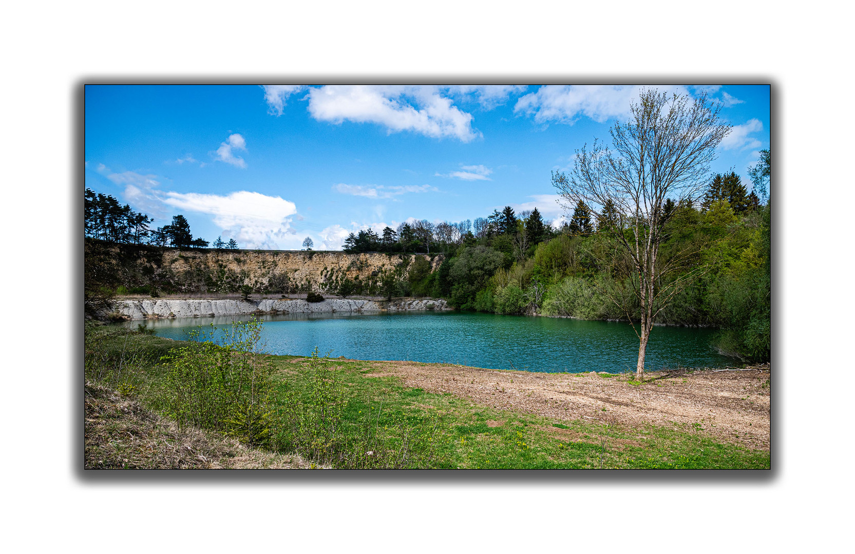 Steinbruch und blaue Lagune