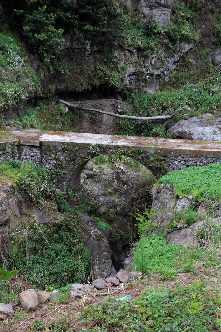 Steinbrücke auf Madeira