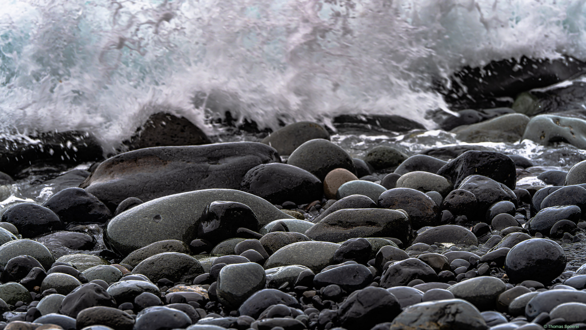 Steine am Meer