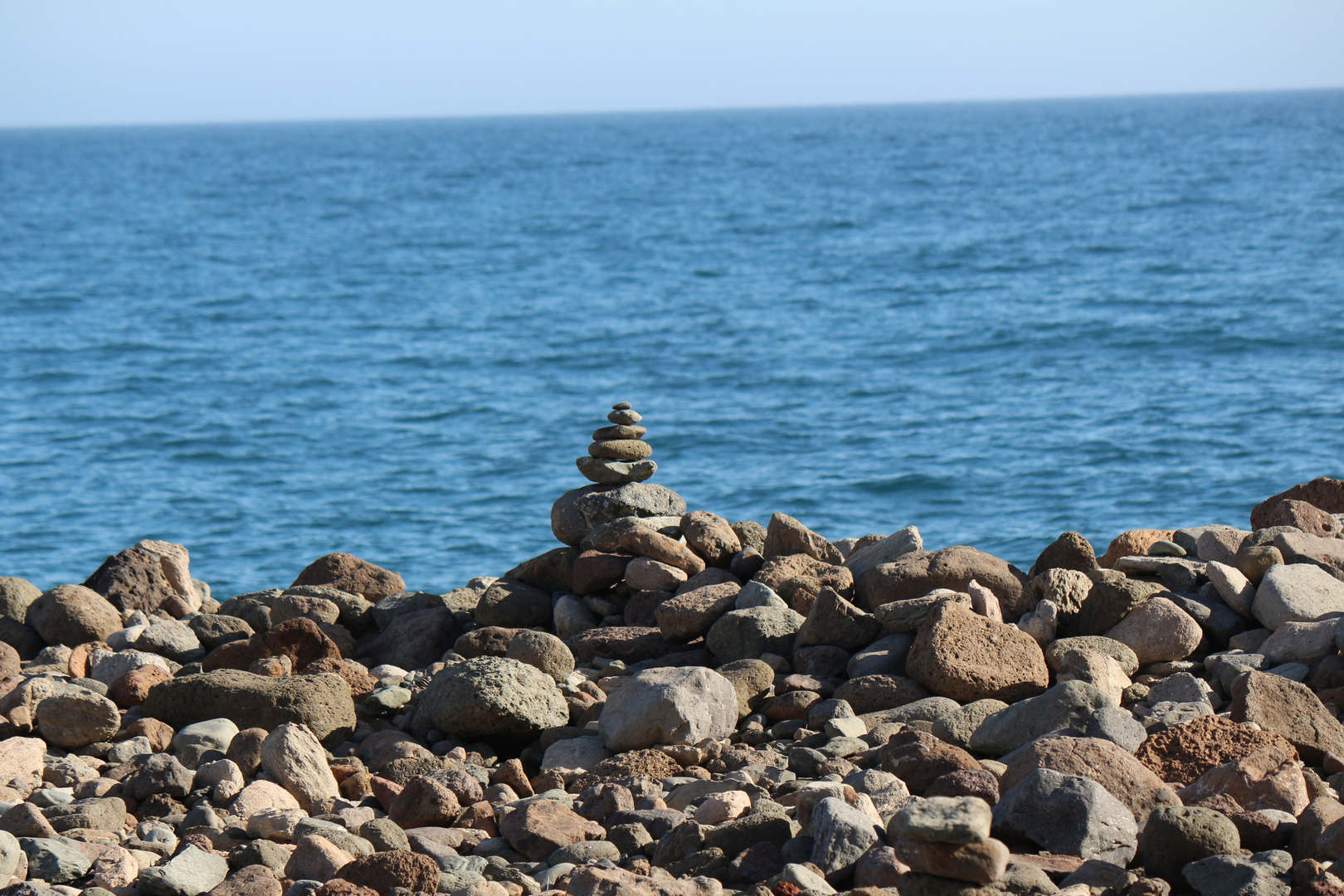 Steine am Meer