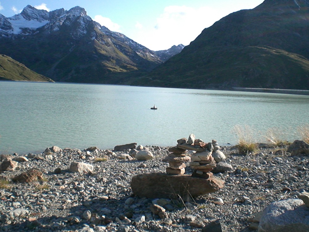 Steine am Silvrettastausee