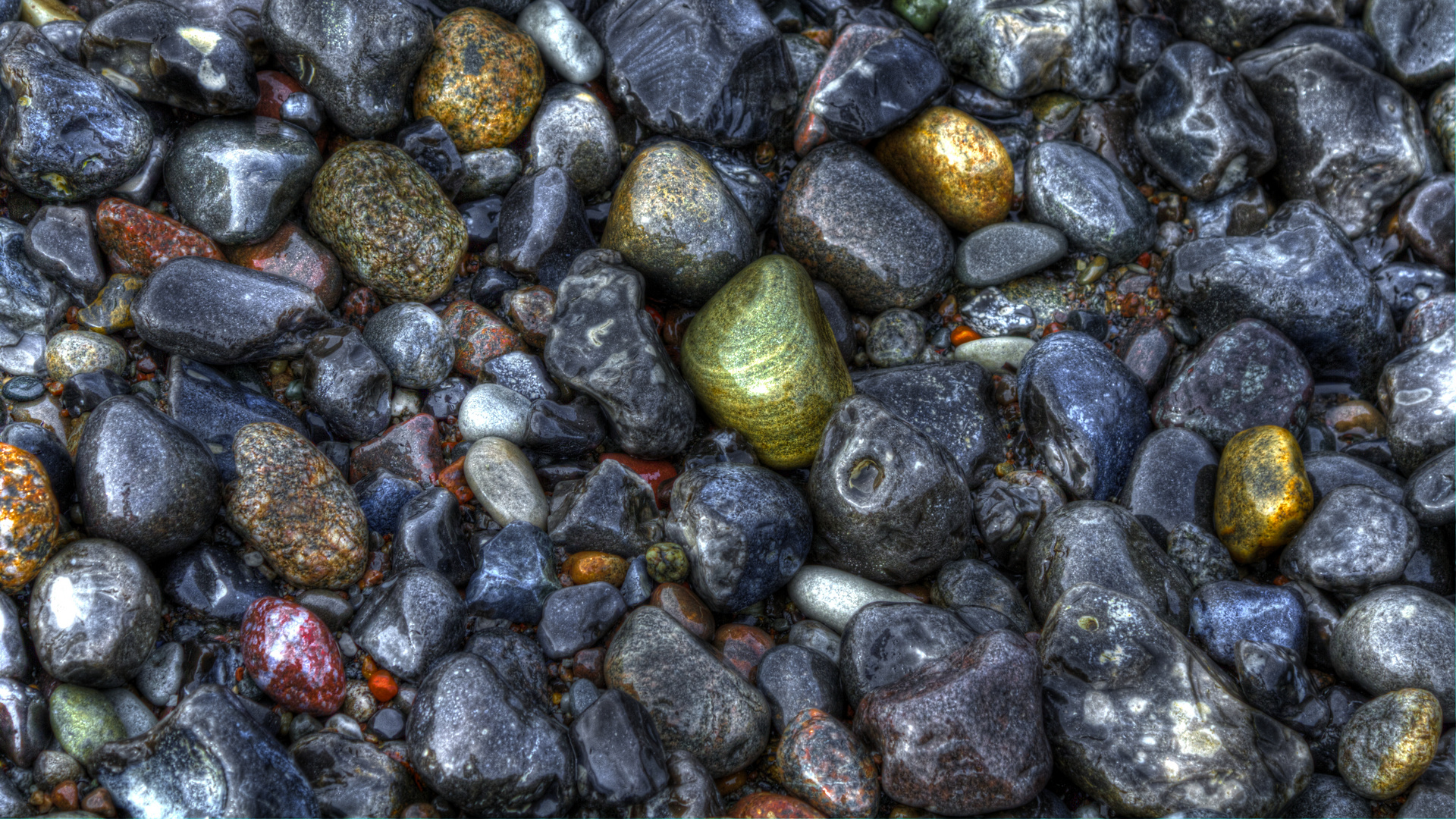 Steine am Strand der Ostsee