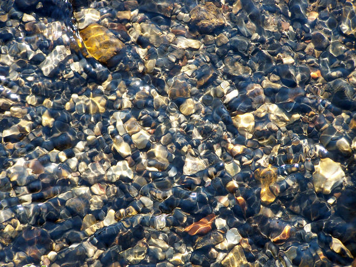 Steine im Fluß