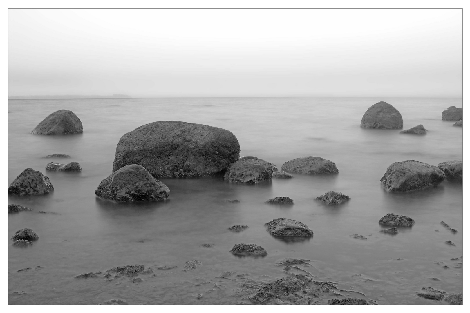 Steine im Meer