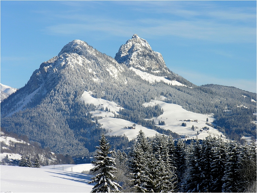 "Steine" im Schnee