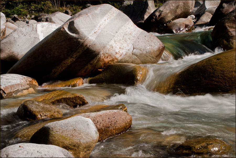 Steine im Wasser2