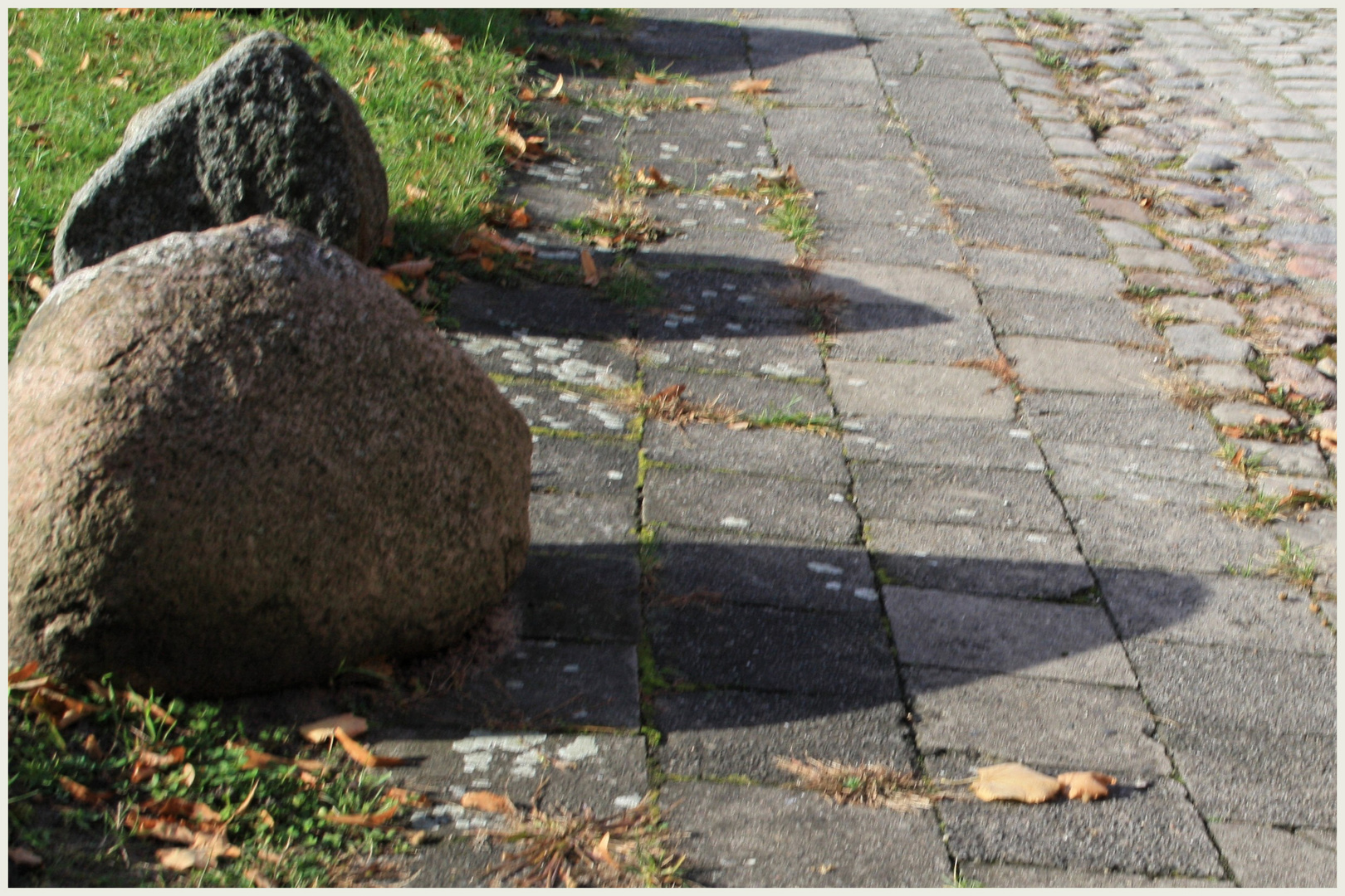 Steine im Weg Foto & Bild landschaft, wege und pfade, natur Bilder