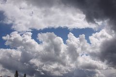 Steinenstadt - Wolken über der Siedlung im Stein