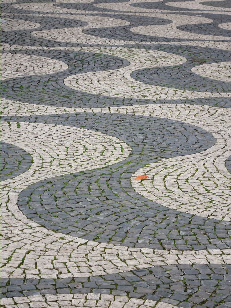 Steinere Wellen Rossio - Lissabon