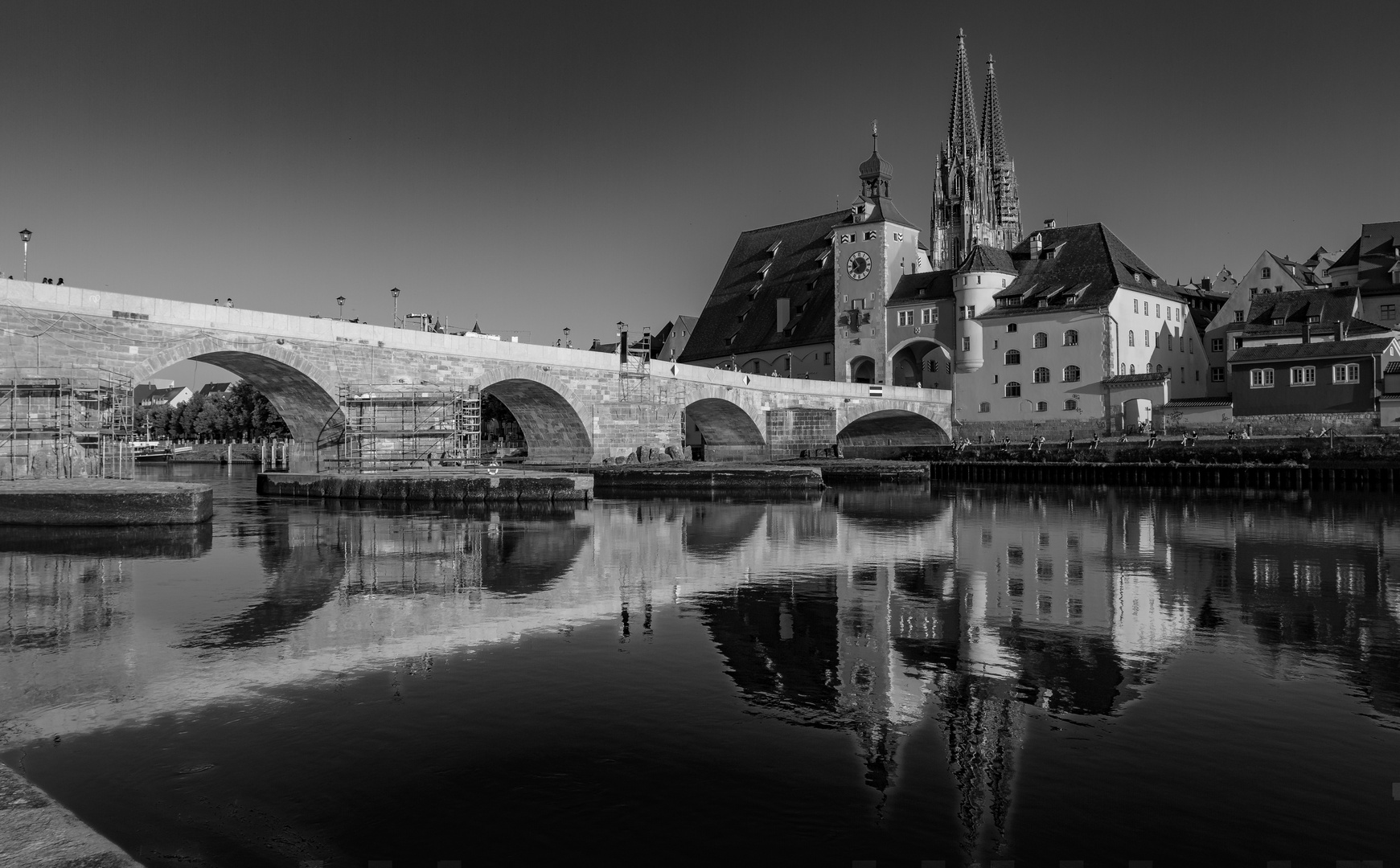 steinerne brücke / donaukai / salzstadel/ dom