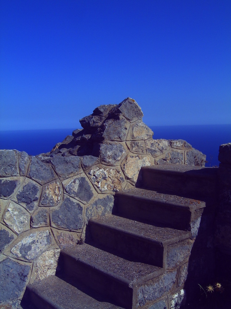 steinerne Treppe ins Unendliche