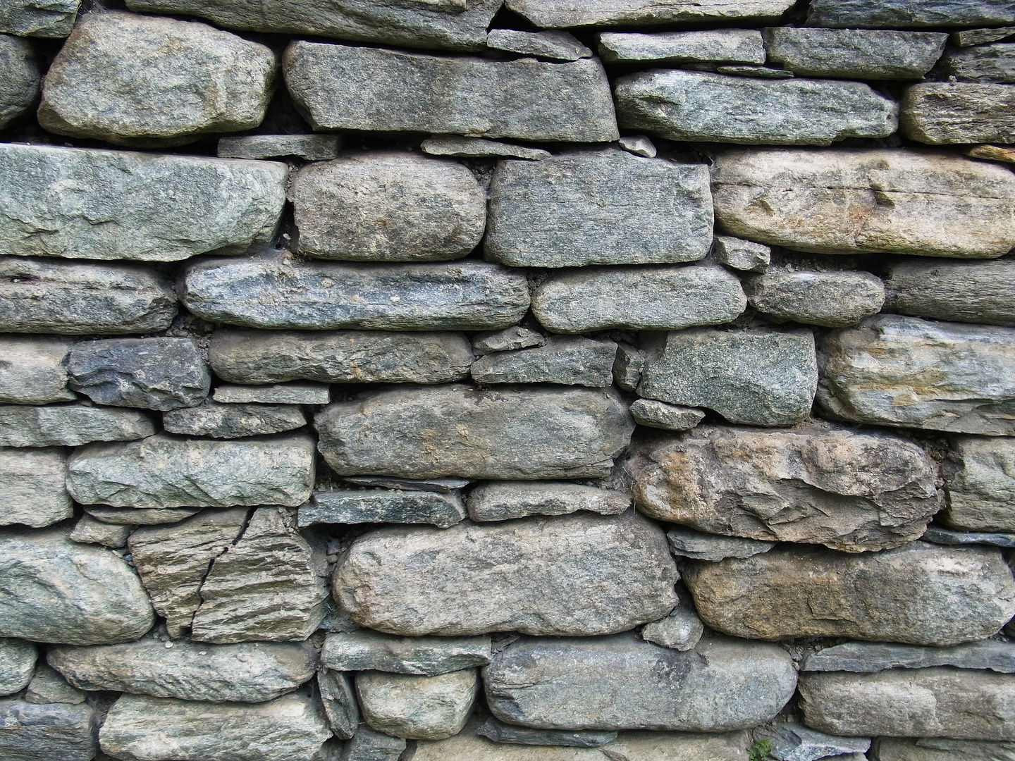 steinerne Wand