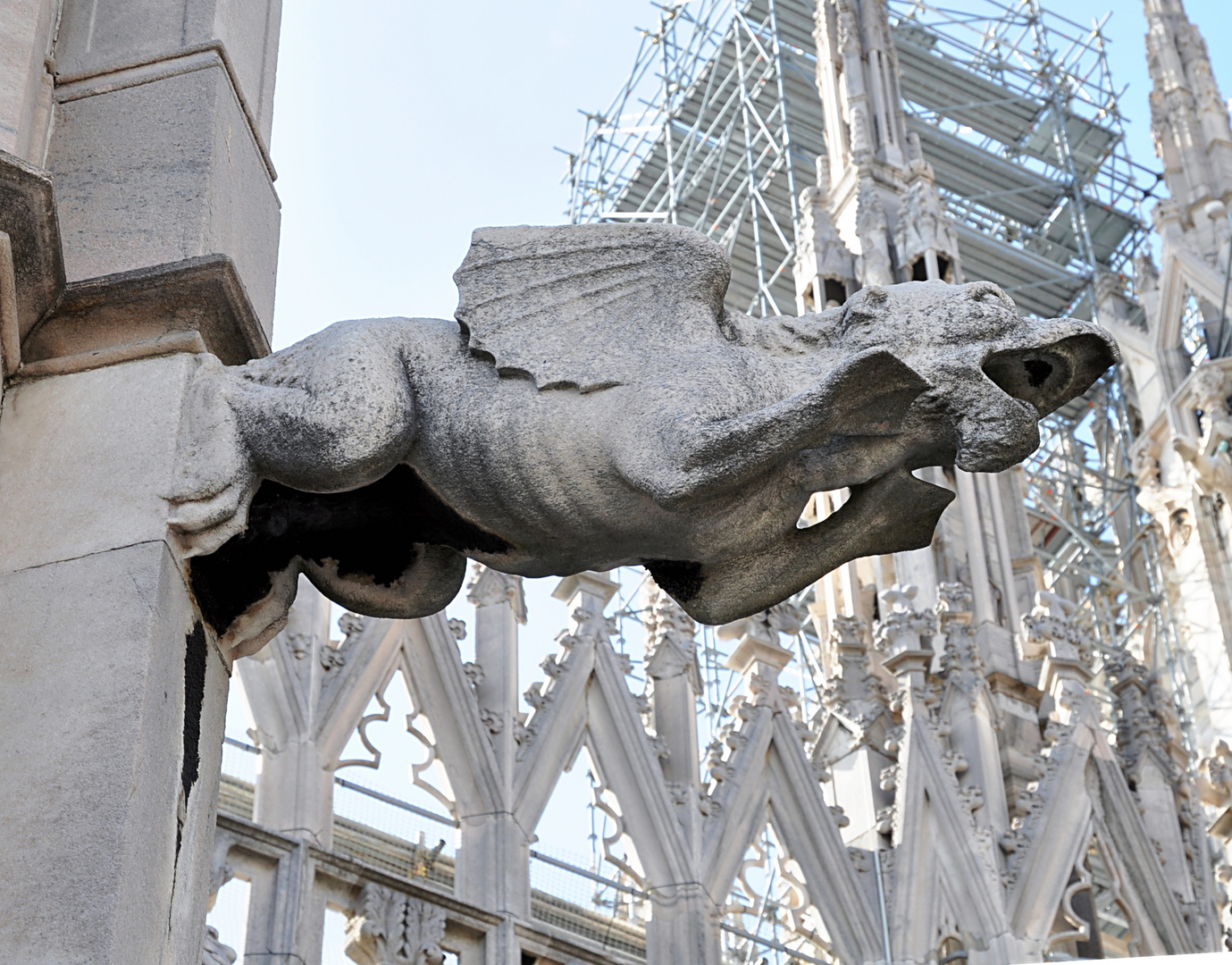 Steinfigur auf dem Mailänder Dom