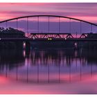 Steinheimer Brücke kurz nach Sonnenuntergang