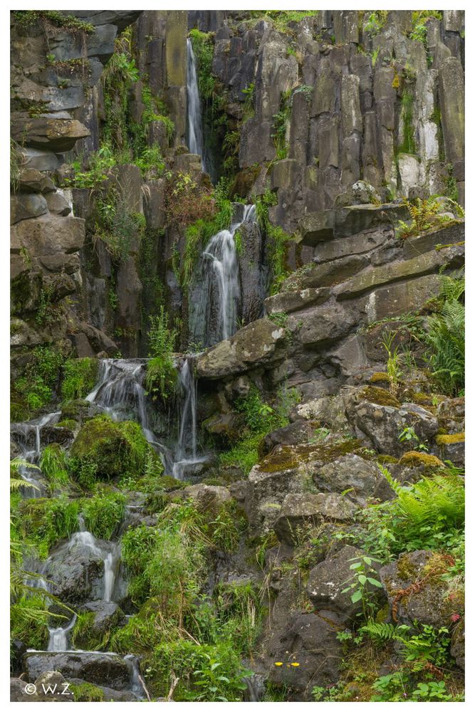 --- Steinhofer Wasserfall im Bergpark, Kassel.