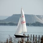 Steinhuder Meer, Blick von Mardorf über den See auf die 140 mtr.hohen Kali-Abraumhalden bei Bokeloh