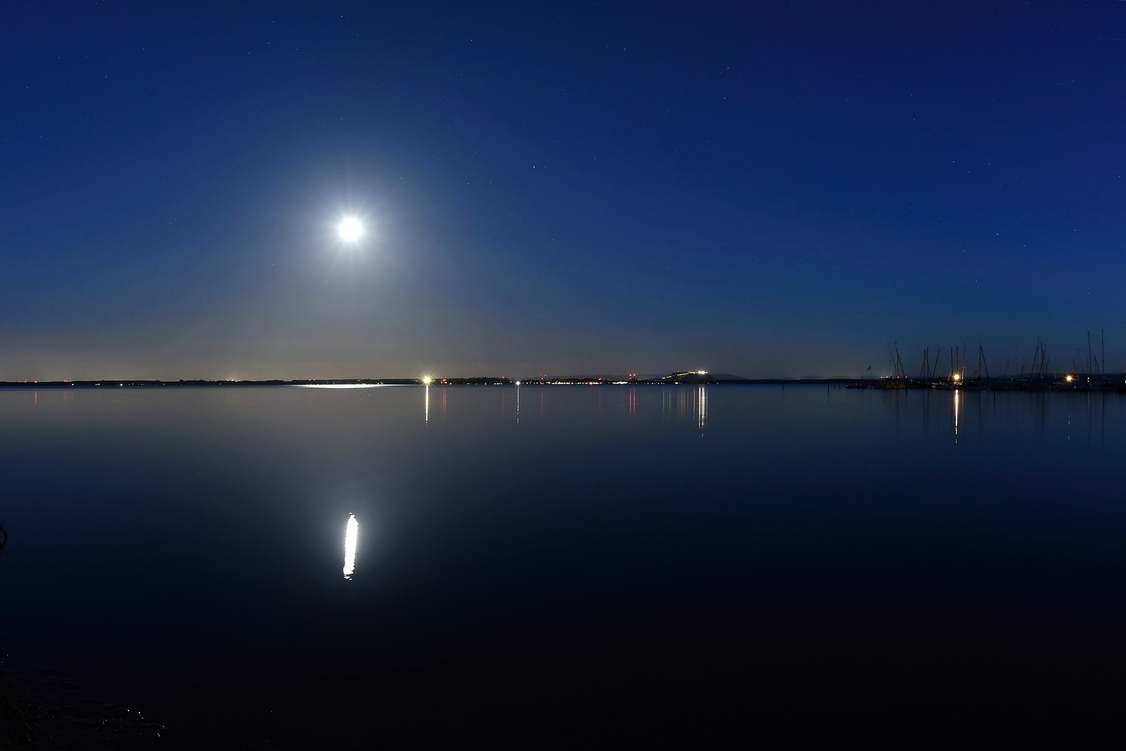 Steinhuder Meer im Mondschein