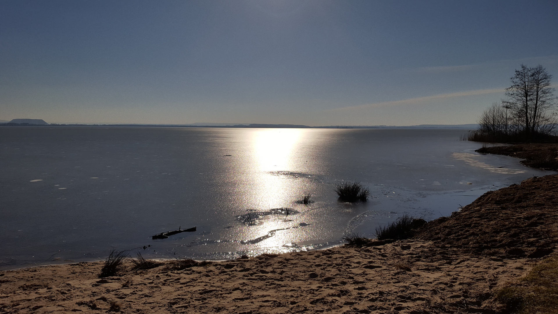 Steinhuder Meer mit Eis bedeckt