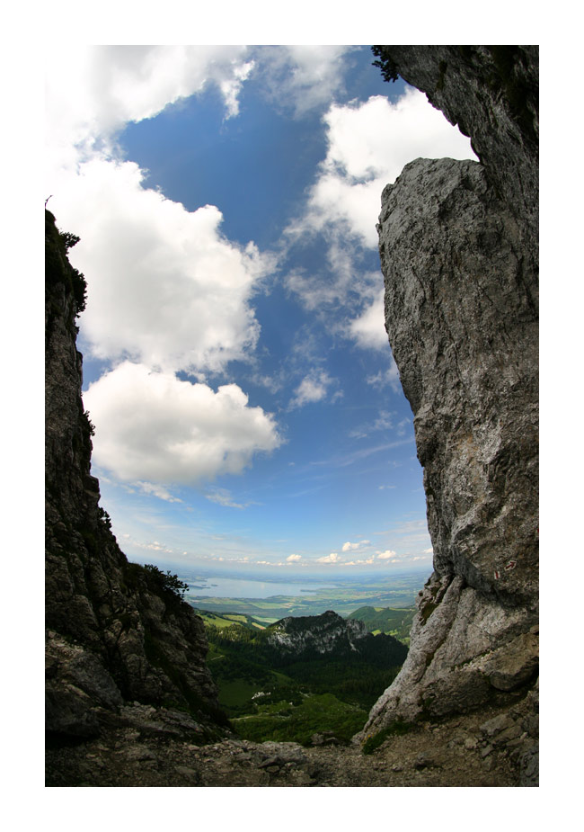 Steinige Sicht auf den Chiemsee