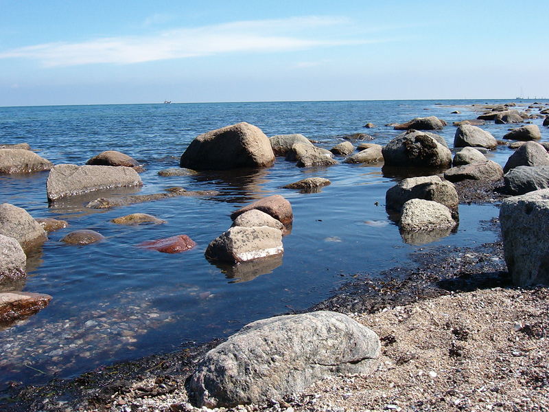 Steiniger Strand