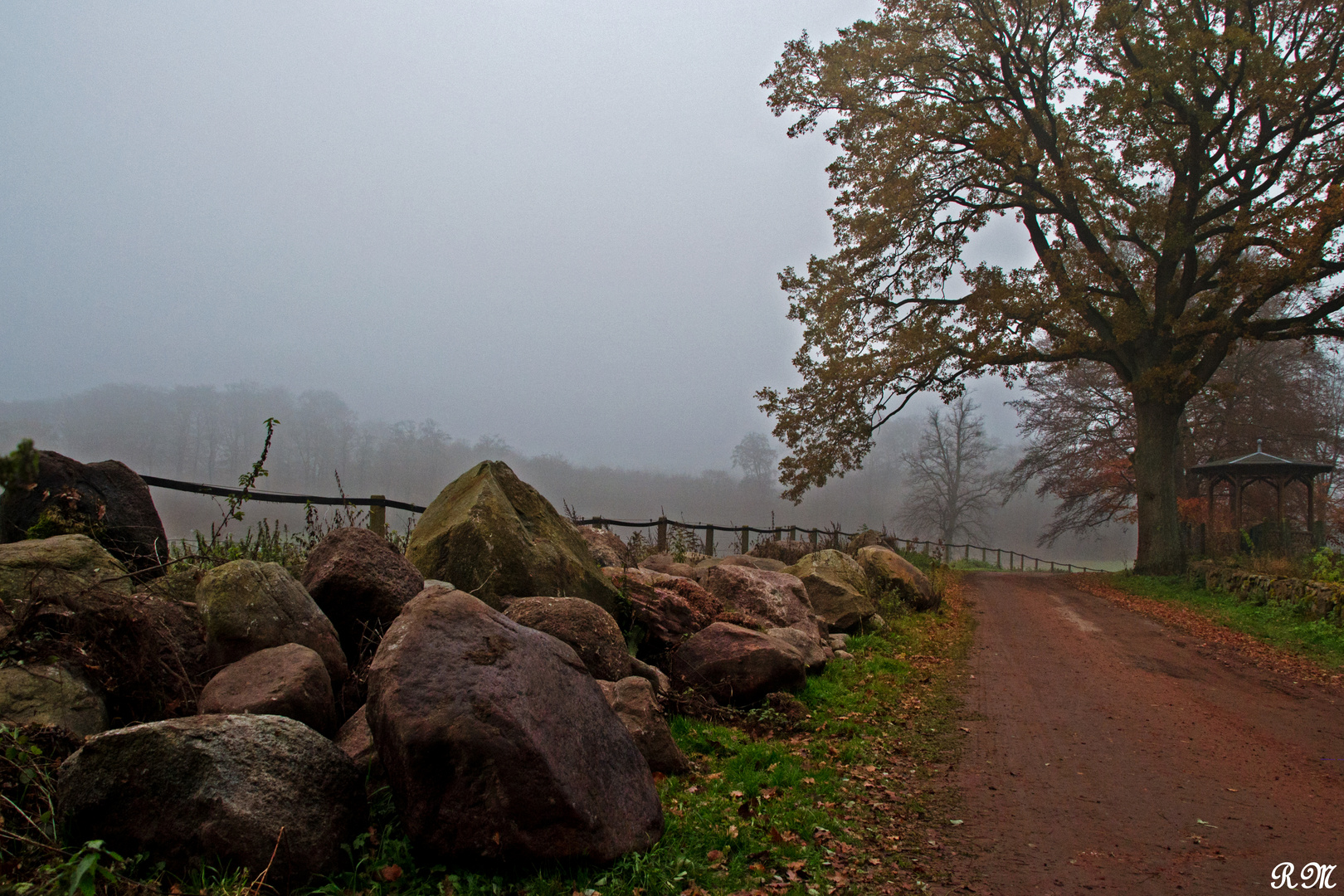 Steiniger Weg