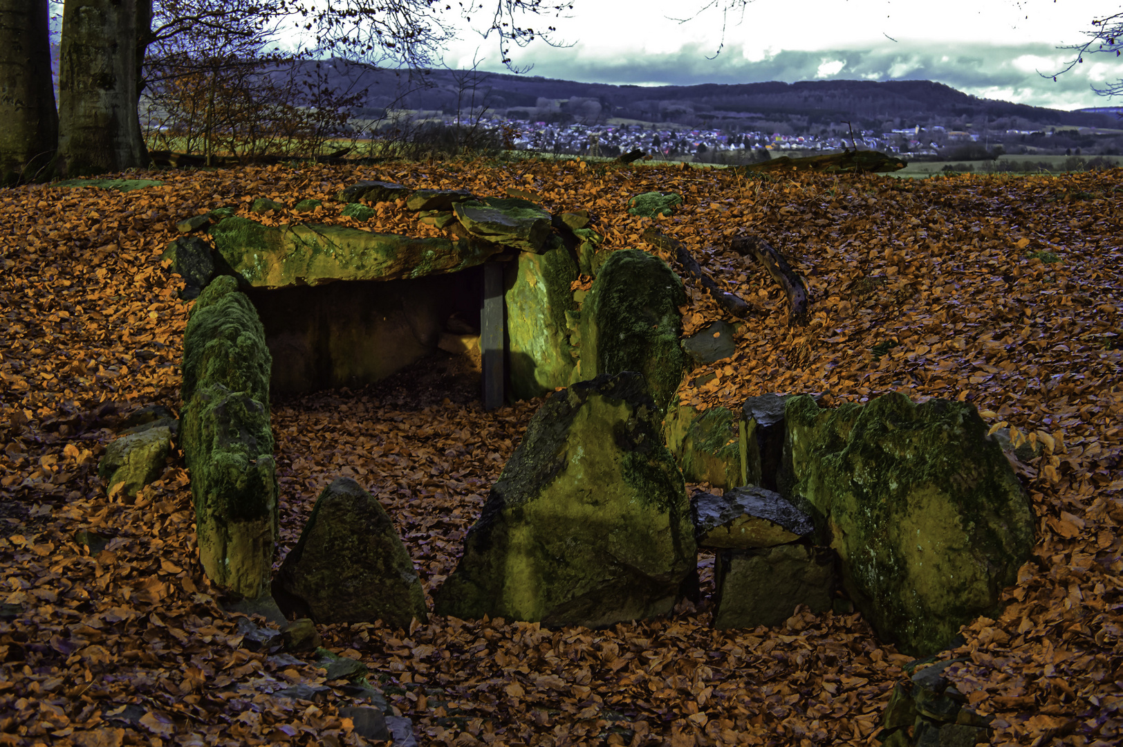 Steinkistengrab bei Niederzeuzheim (Hadamar)