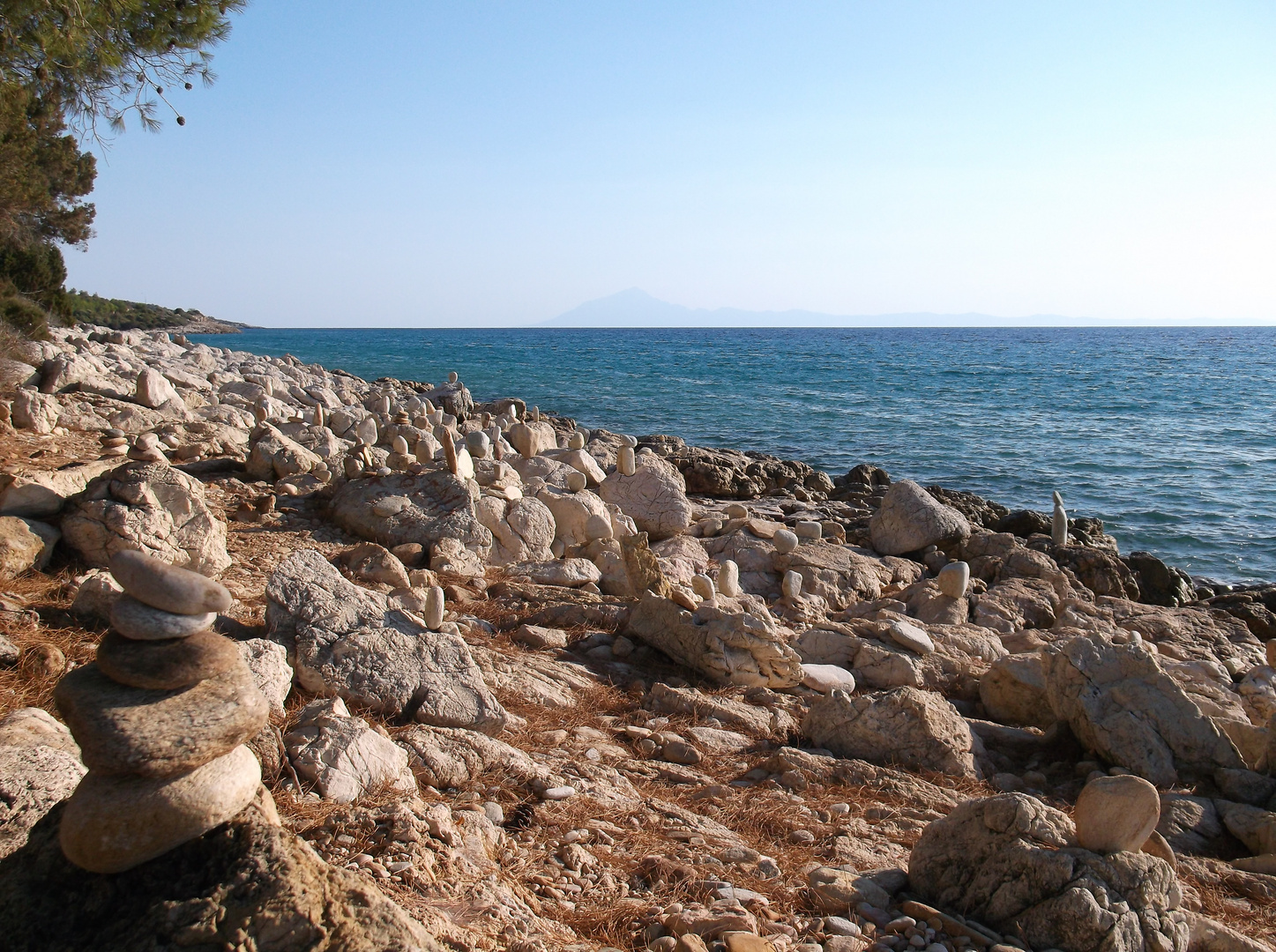 Steinkunst am Strand