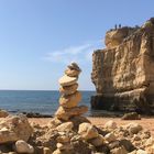 Steinkunst am Strand