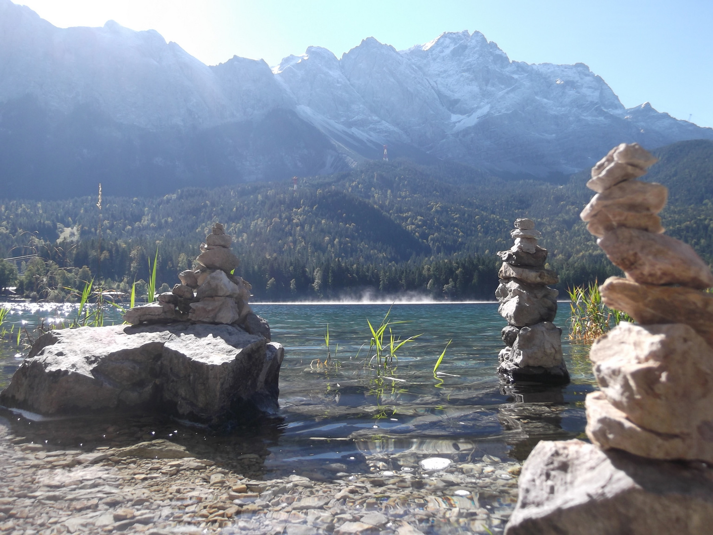 Steinmandel im Eibsse mit Zugspitze