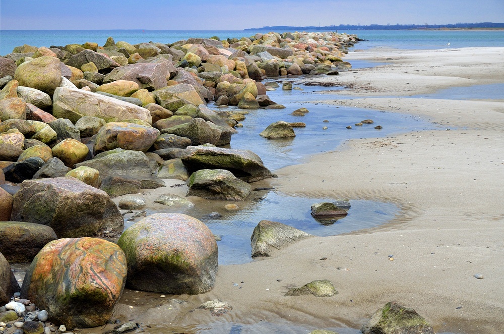 Steinmole an der Ostsee