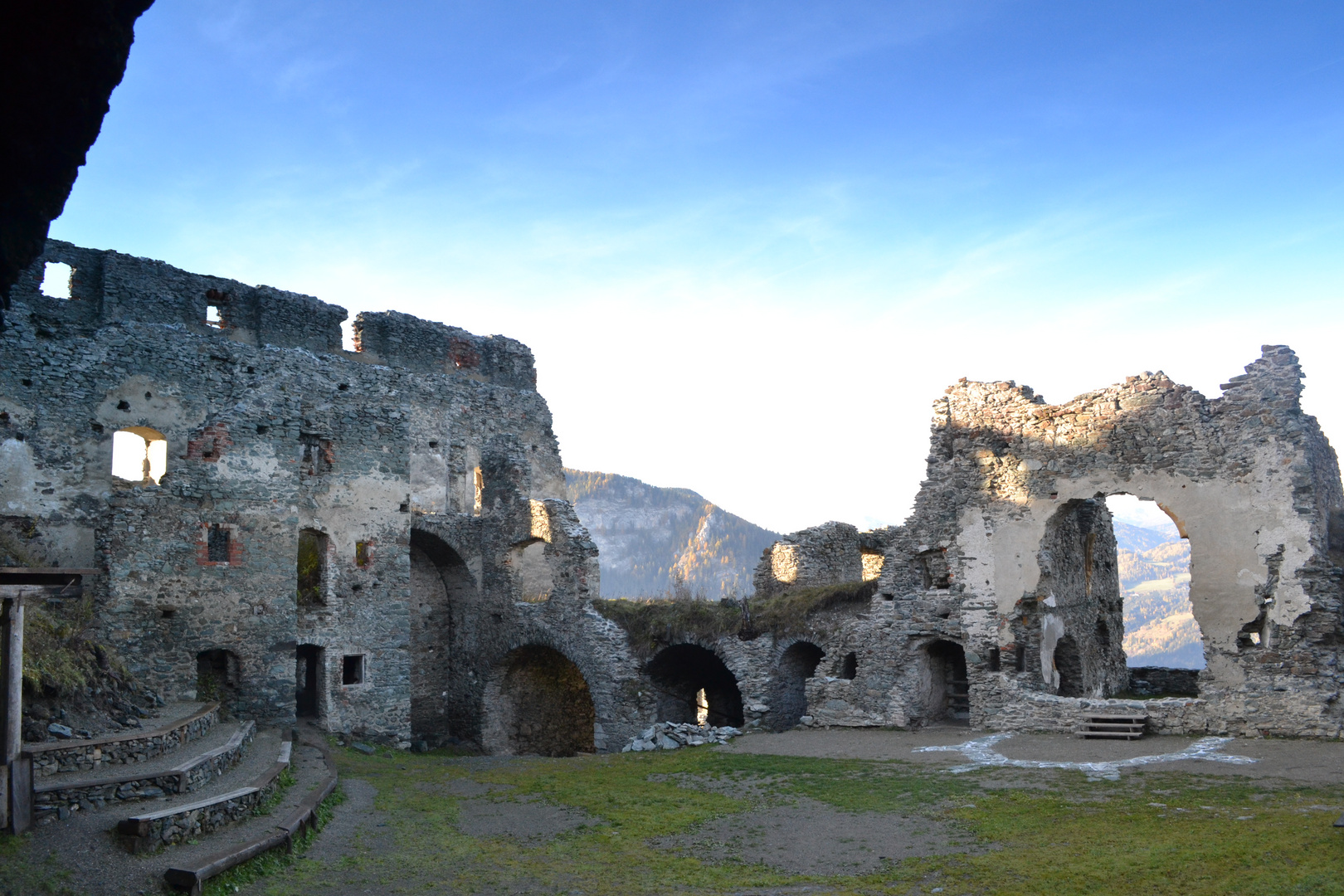 Steinschloss Mariahof Steyermark.