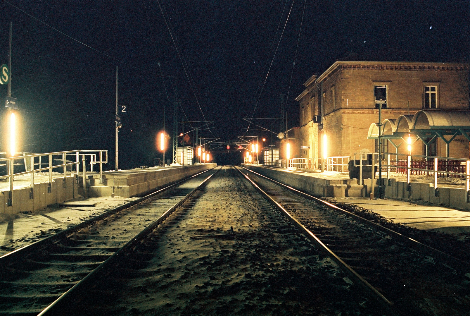 Steinsfurter Bahnhof bei Nacht