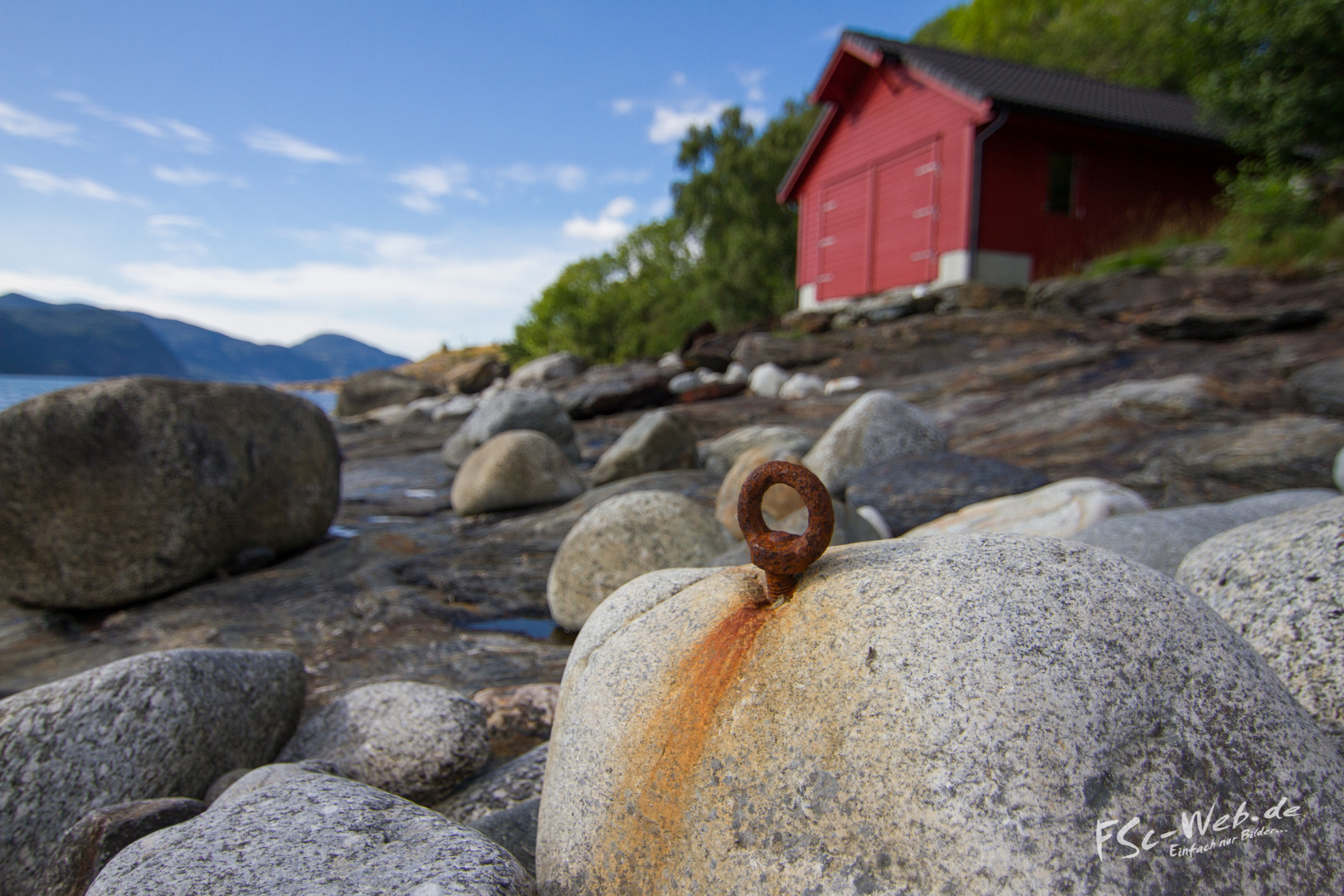 Steinstrand bei Hebnes