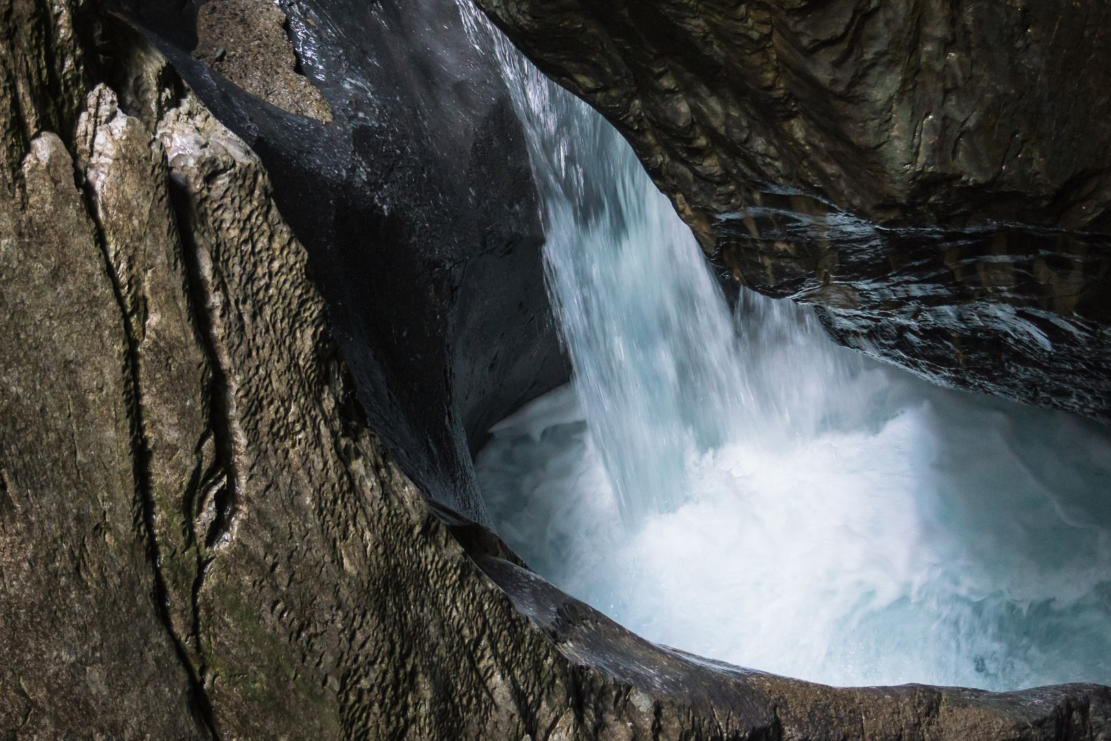 Steintopf voller Wasser ;-)